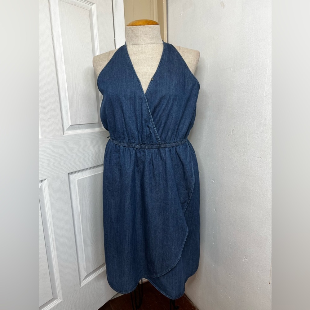 Universal Thread Halter Blouson Dress For Women XL-XXL Pre Owned Excellent Condi